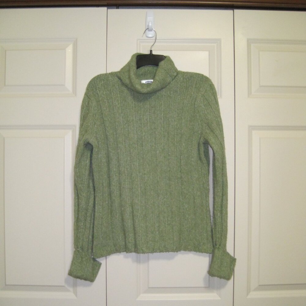 Old Navy turtle neck sweater sz M